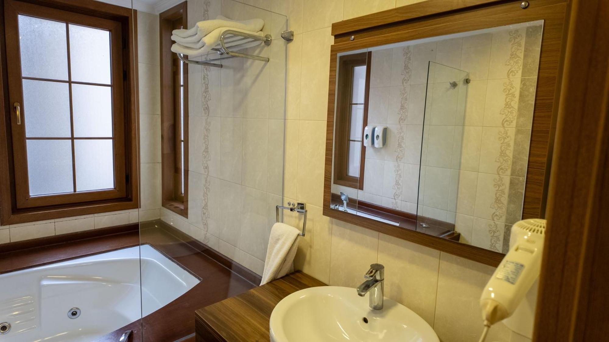 Cesmeli Konak Hotel Силиври Экстерьер фото